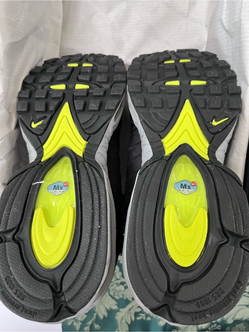NIKE AIR MAX TAILWIND IV SP Black Men's Air-Cushion Athletic Sneakers SIZE 10 - Picture 4 of 8